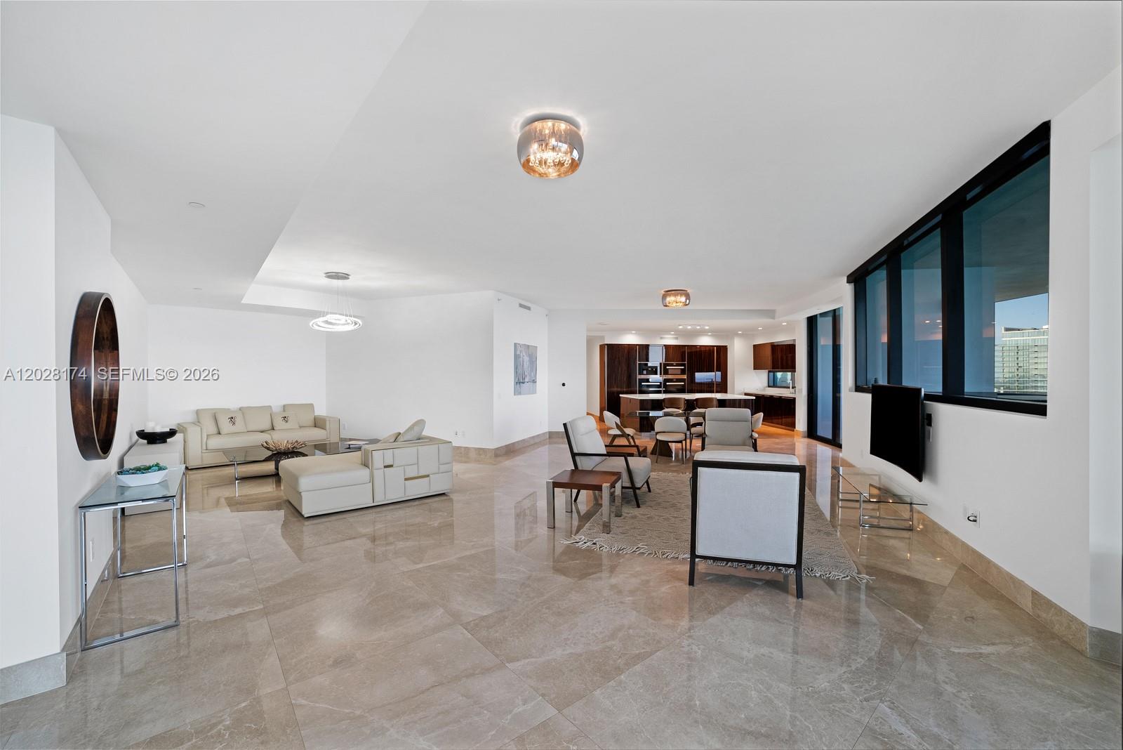 18555 COLLINS AVENUE COND - Residential Lease