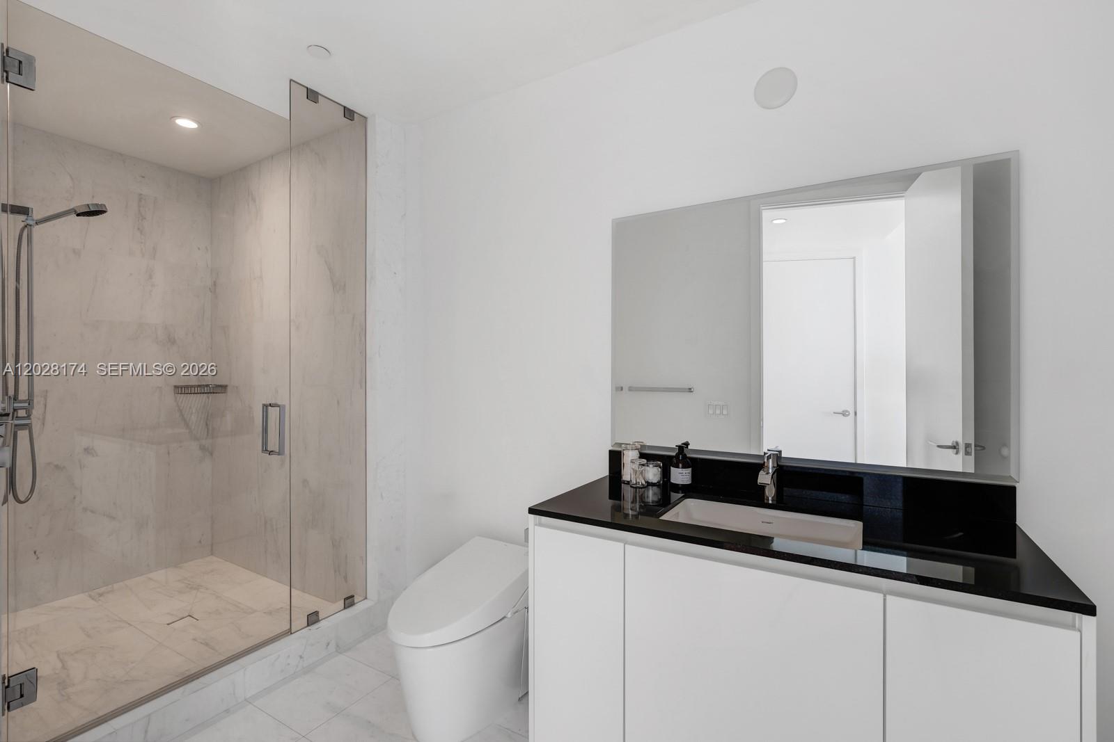 18555 COLLINS AVENUE COND - Residential Lease