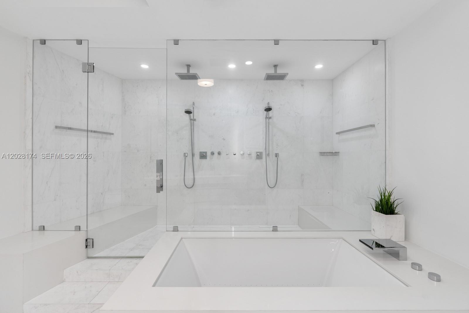 18555 COLLINS AVENUE COND - Residential Lease