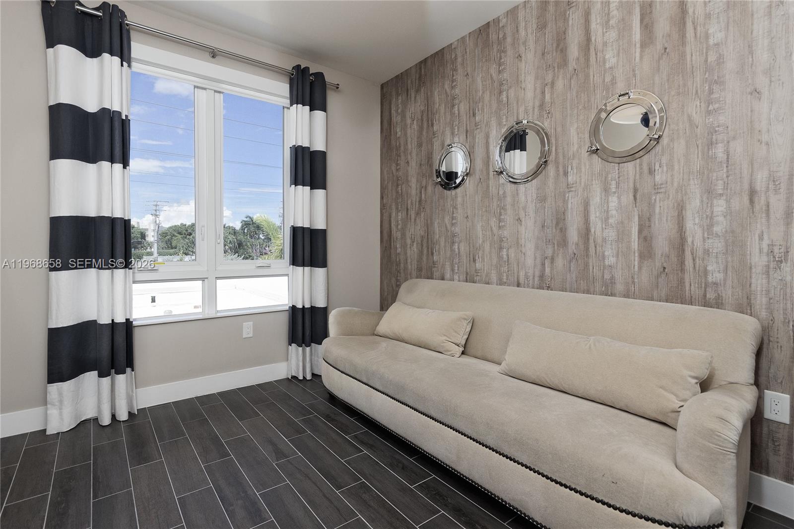 LANDMARK AT DORAL - Residential Lease