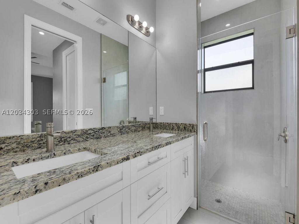 GOLDEN GATE EST UNIT 40 - Residential