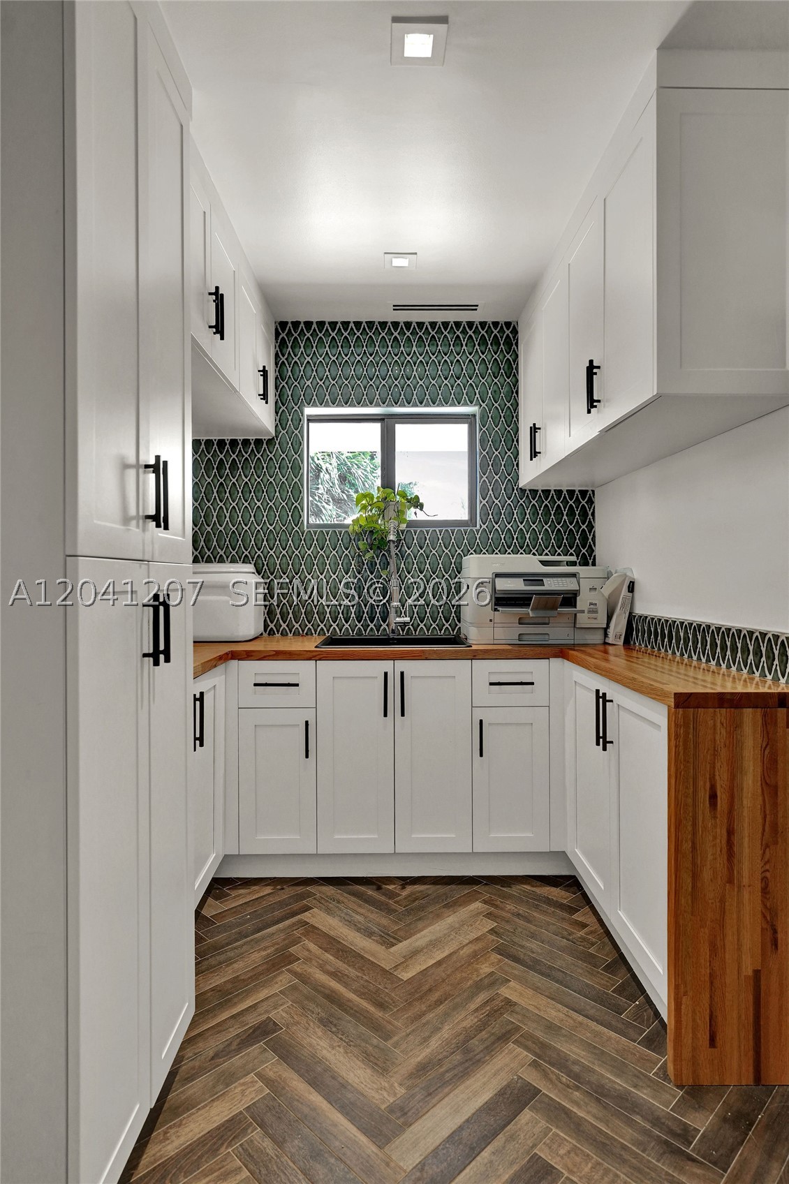 EASTERN SHORES - Residential