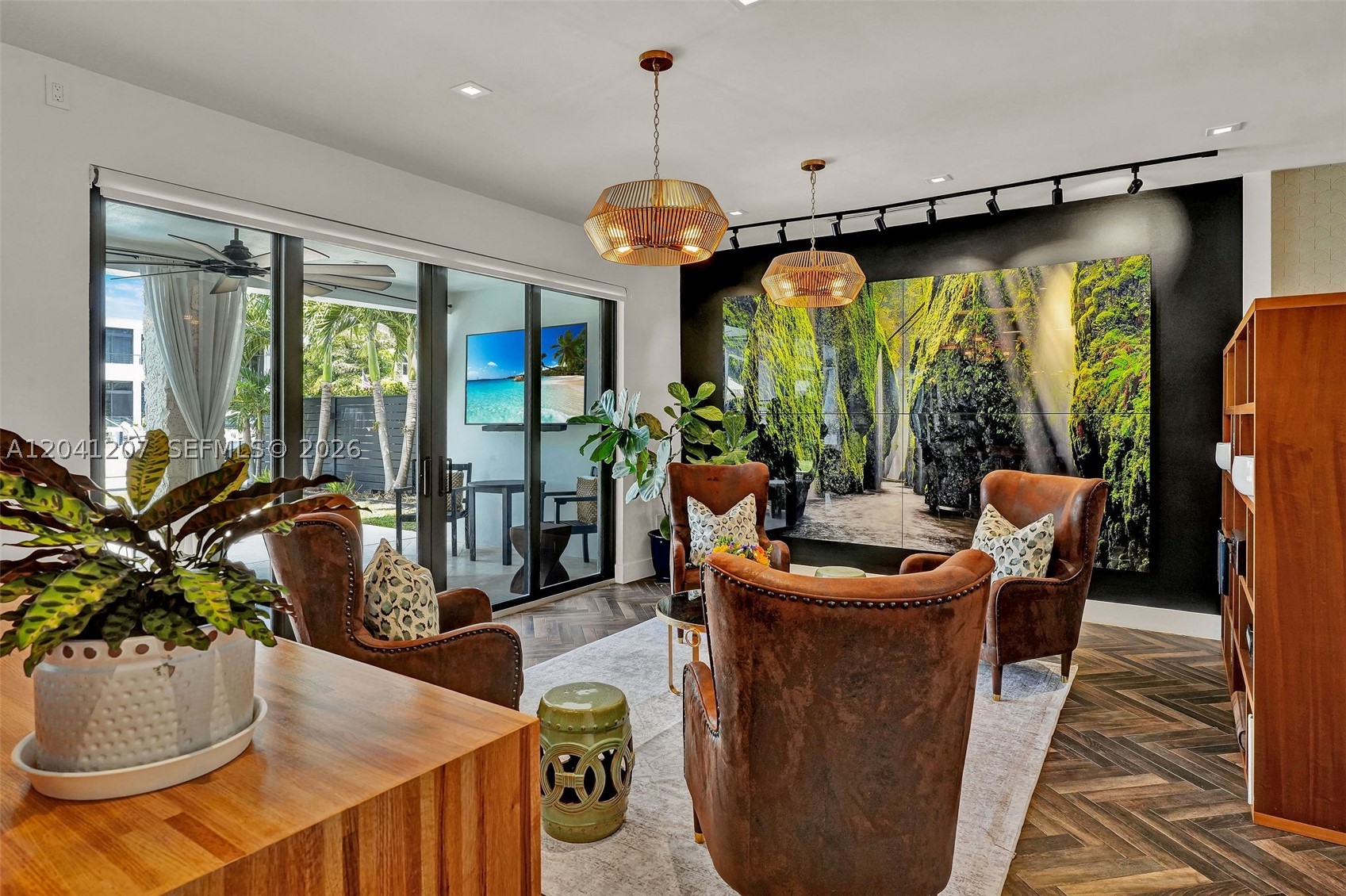 EASTERN SHORES - Residential