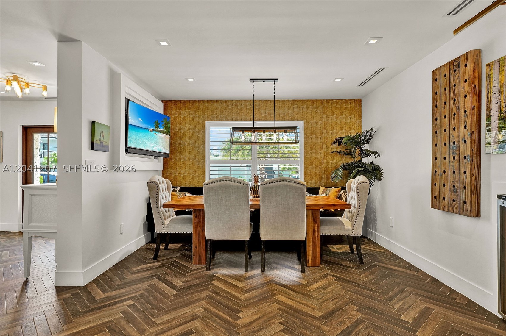 EASTERN SHORES - Residential