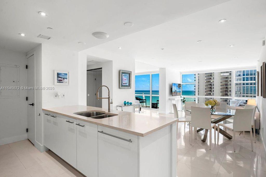 CENTRAL CARILLON BEACH CO - Residential