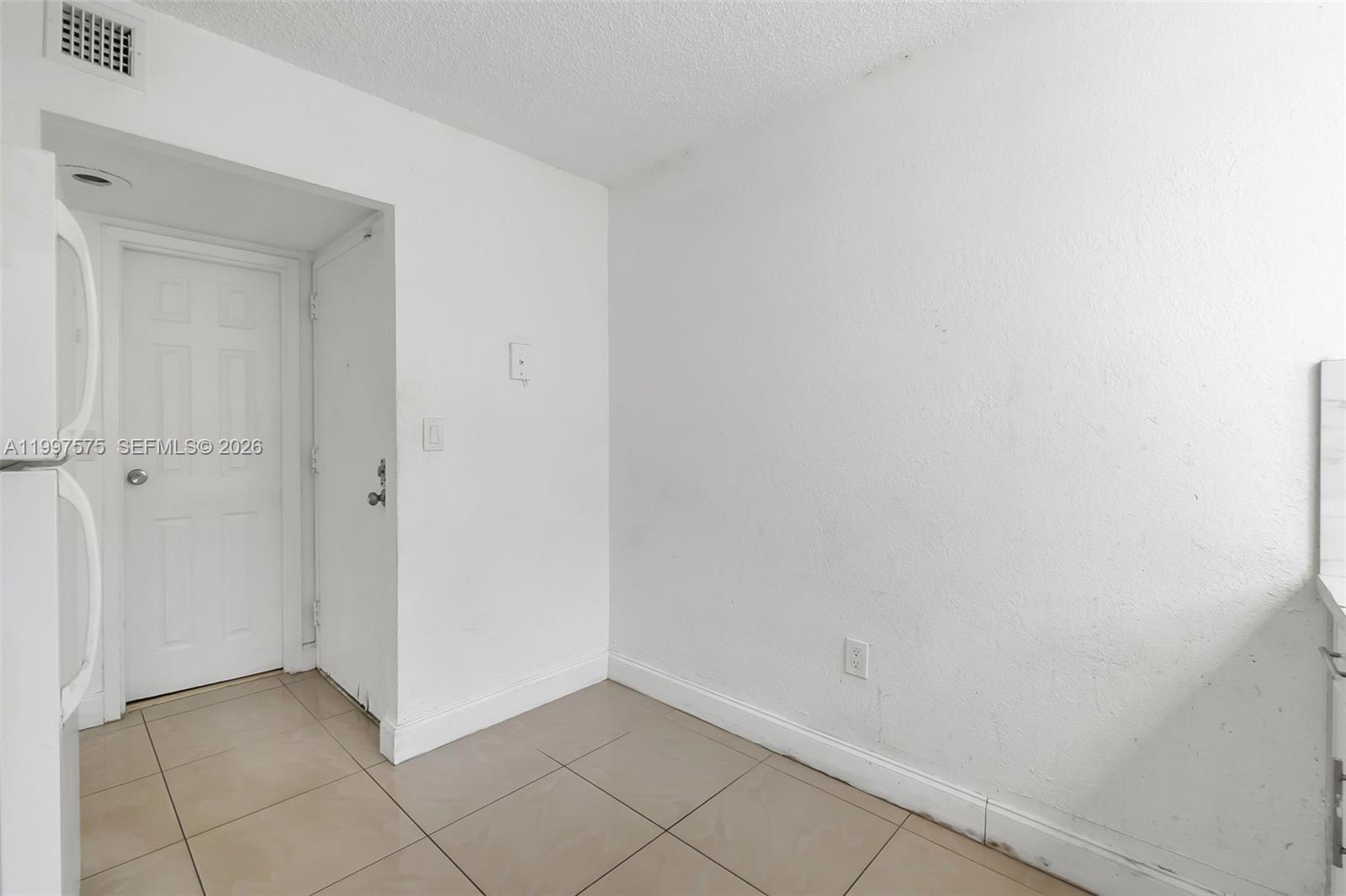TREE GARDEN CONDO - Residential