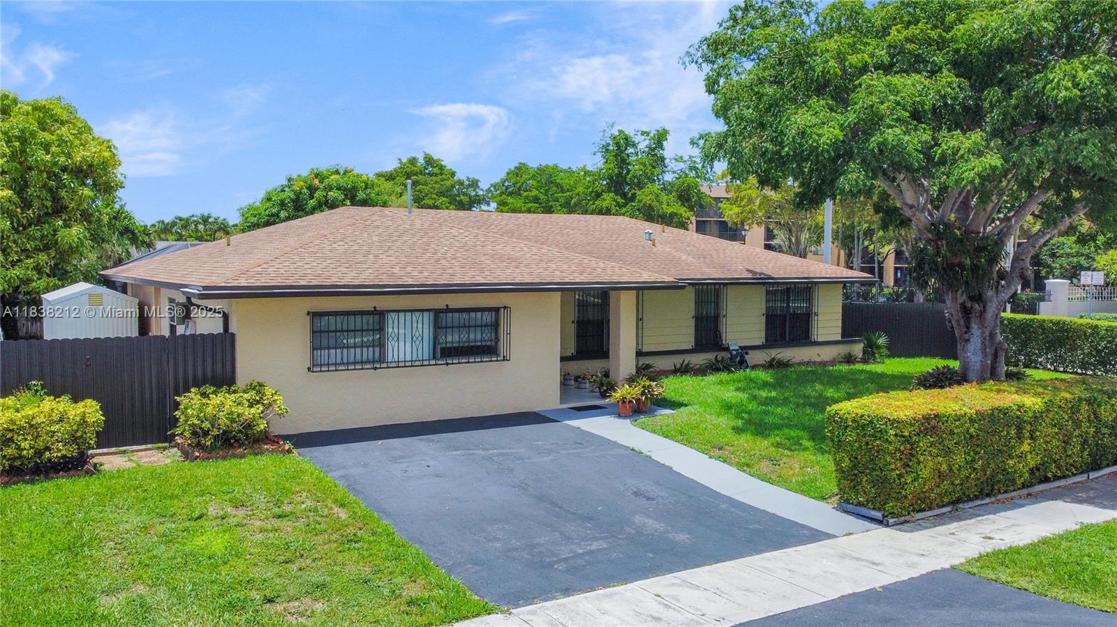 WINSTON PARK UNIT 8 - Residential