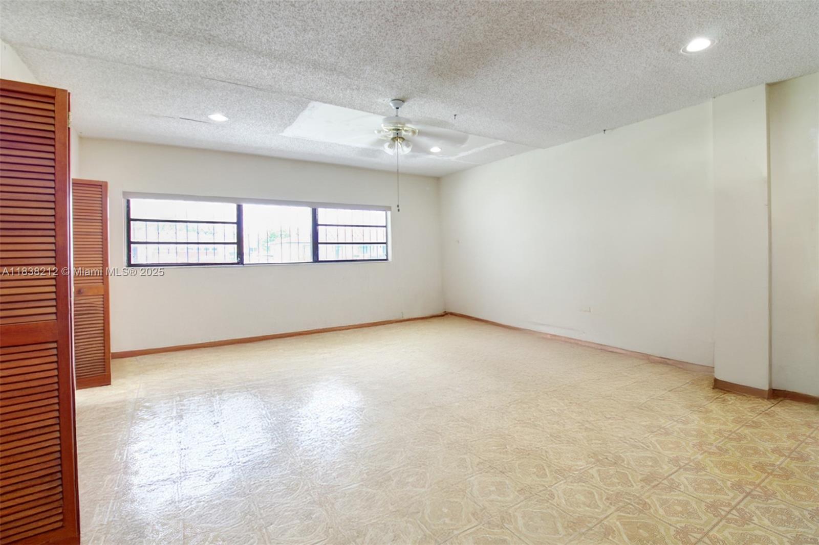 WINSTON PARK UNIT 8 - Residential