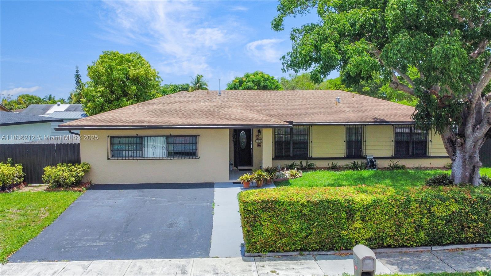 WINSTON PARK UNIT 8 - Residential