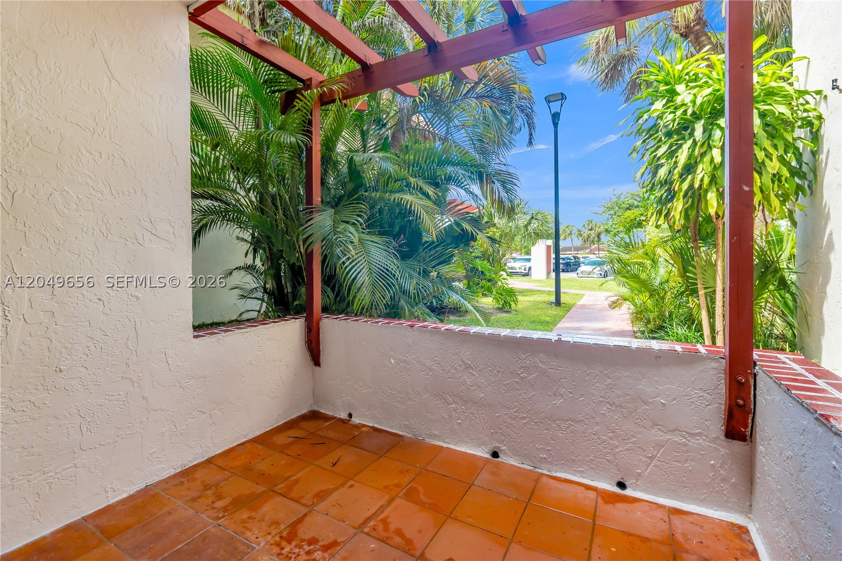 LAGO DEL REY CONDO #1 - Residential