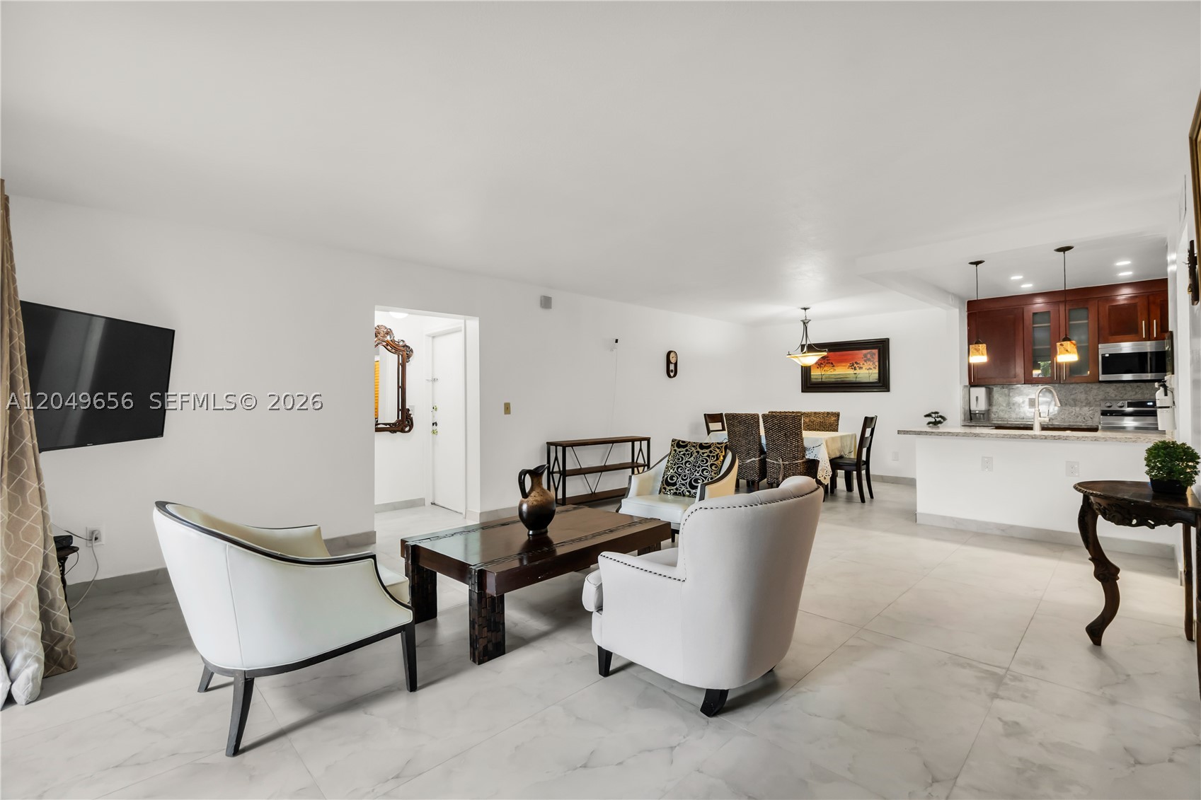 LAGO DEL REY CONDO #1 - Residential