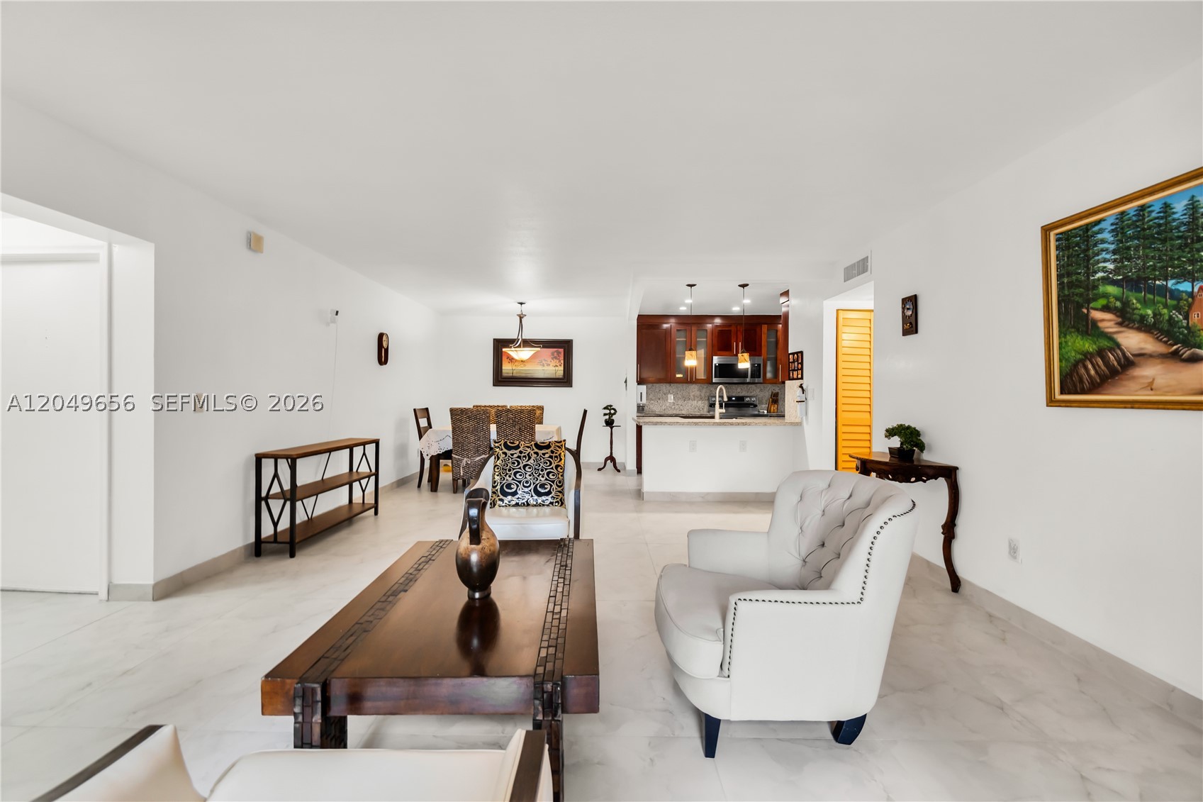 LAGO DEL REY CONDO #1 - Residential