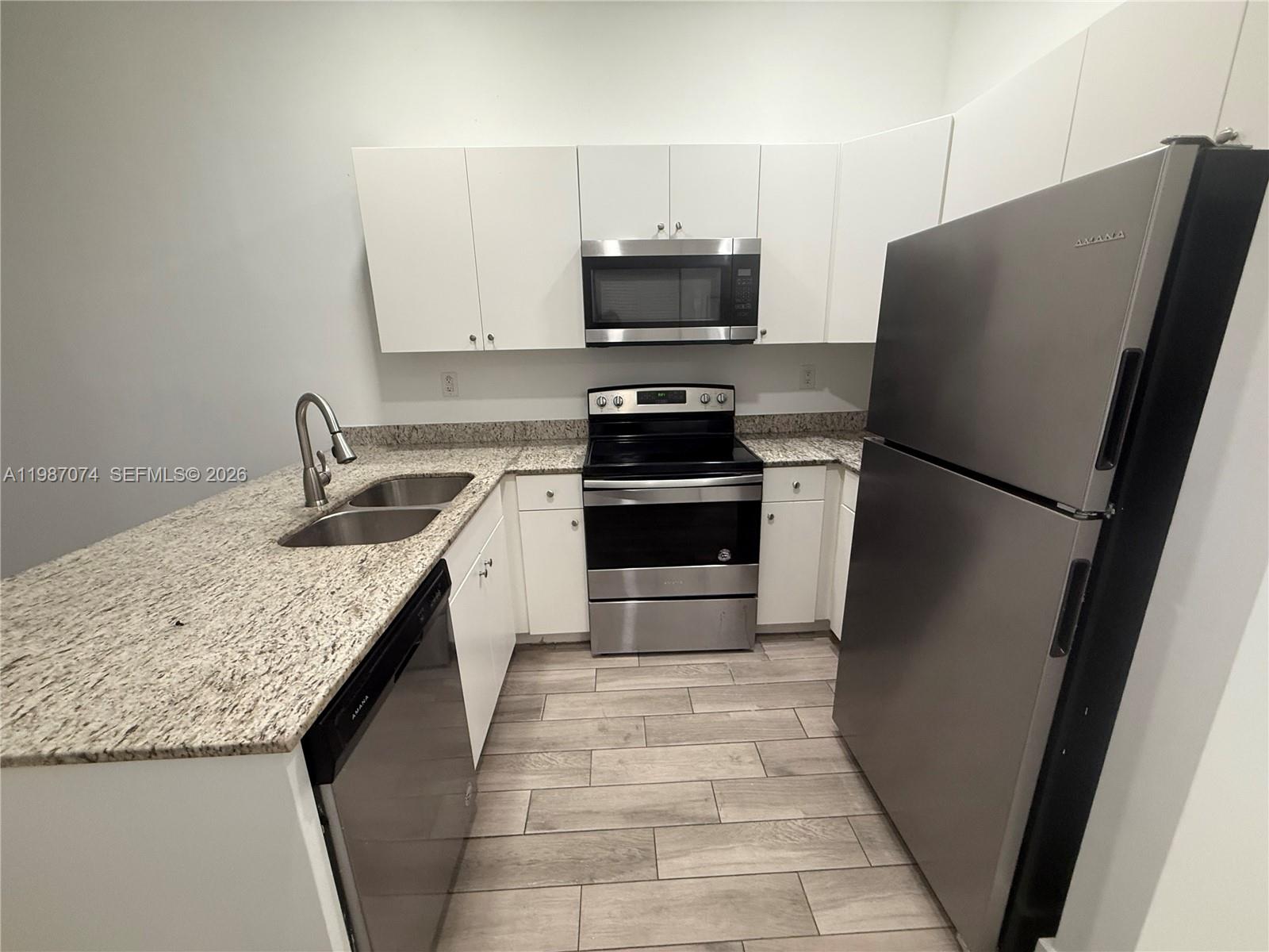 HIALEAH 13TH ADDN AMD PL - Residential Lease