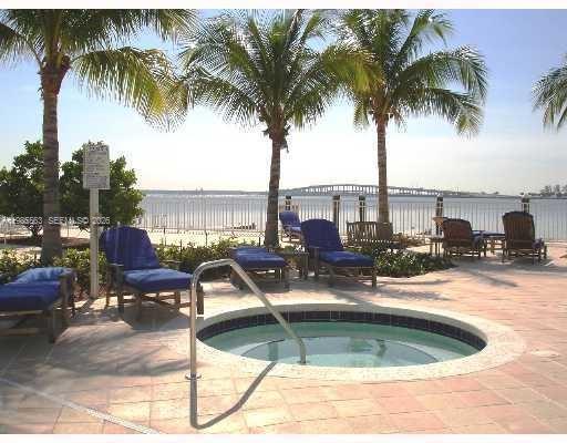 SKYLINE ON BRICKELL CONDO - Residential