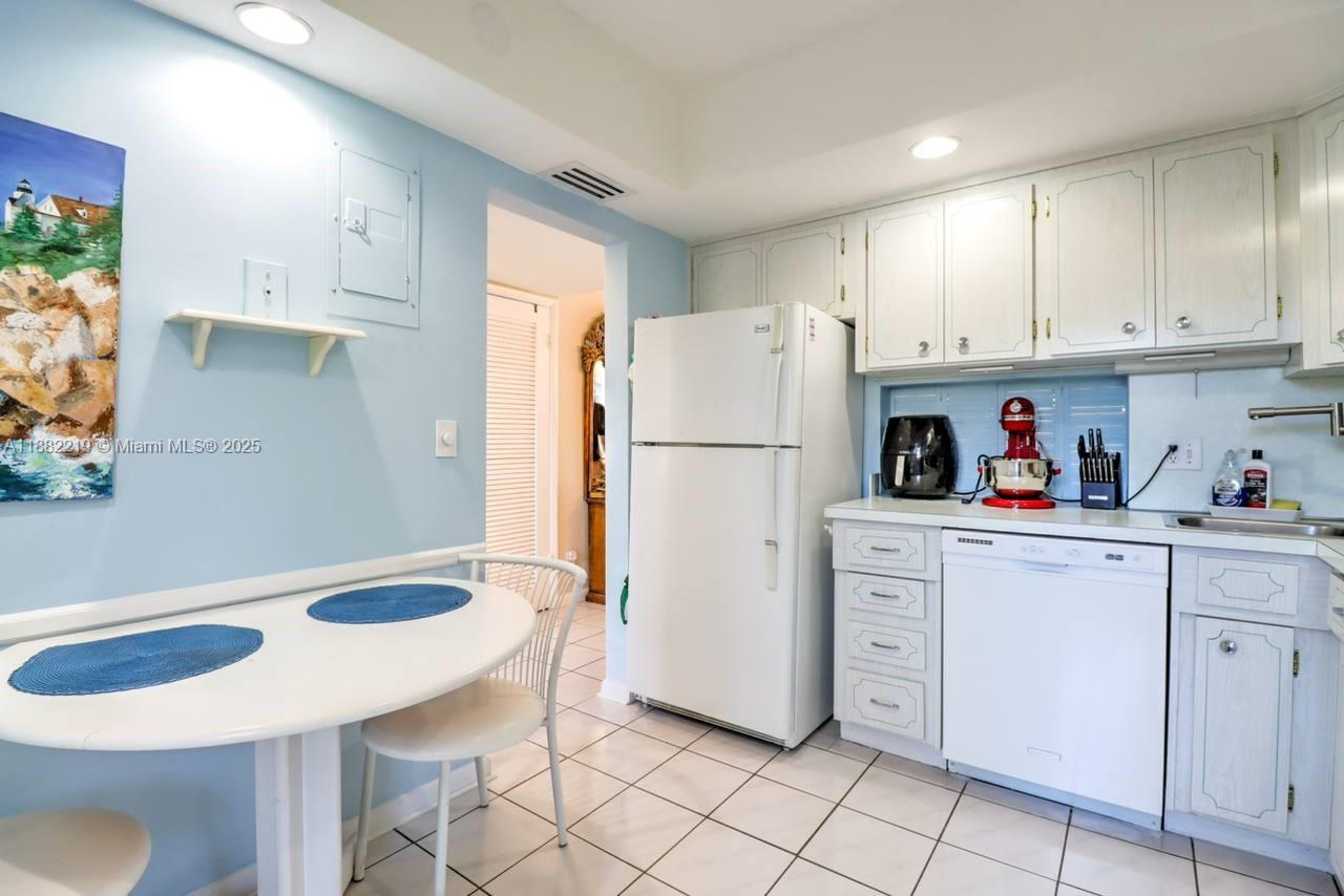 IRVINGTON GARDENS CONDO - Residential