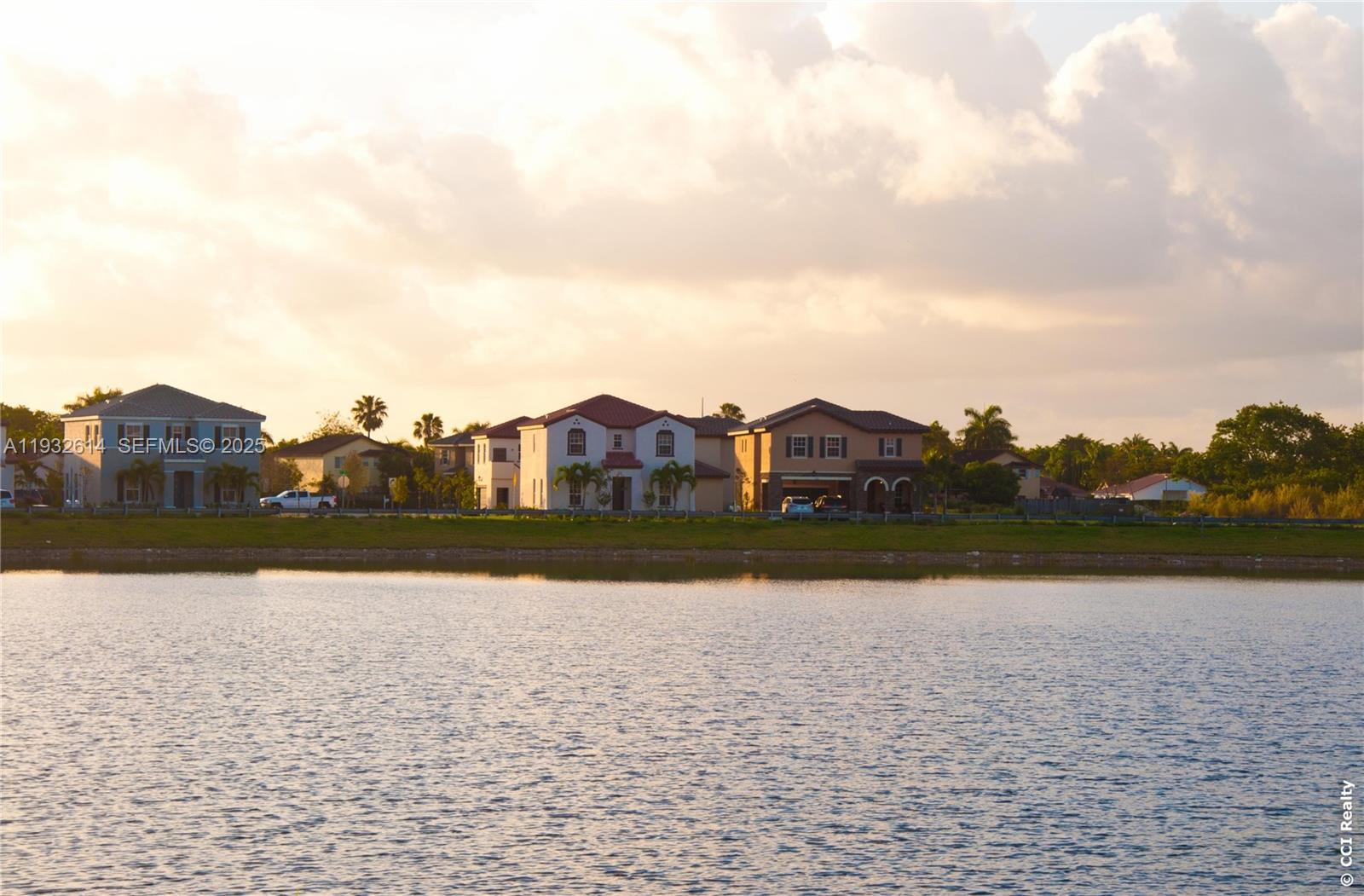 KENDALL COMMONS TOWNHOMES - Residential Lease