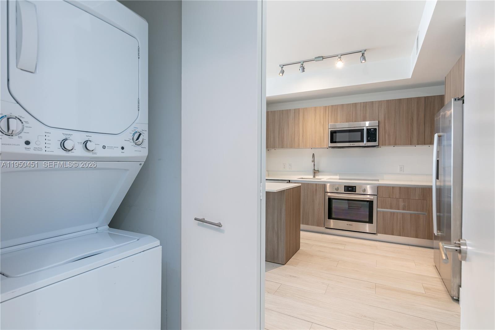CASSA BRICKELL CONDO - Residential