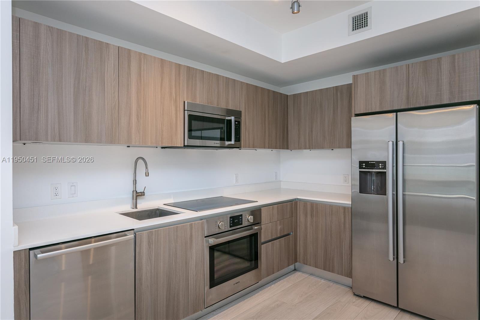 CASSA BRICKELL CONDO - Residential