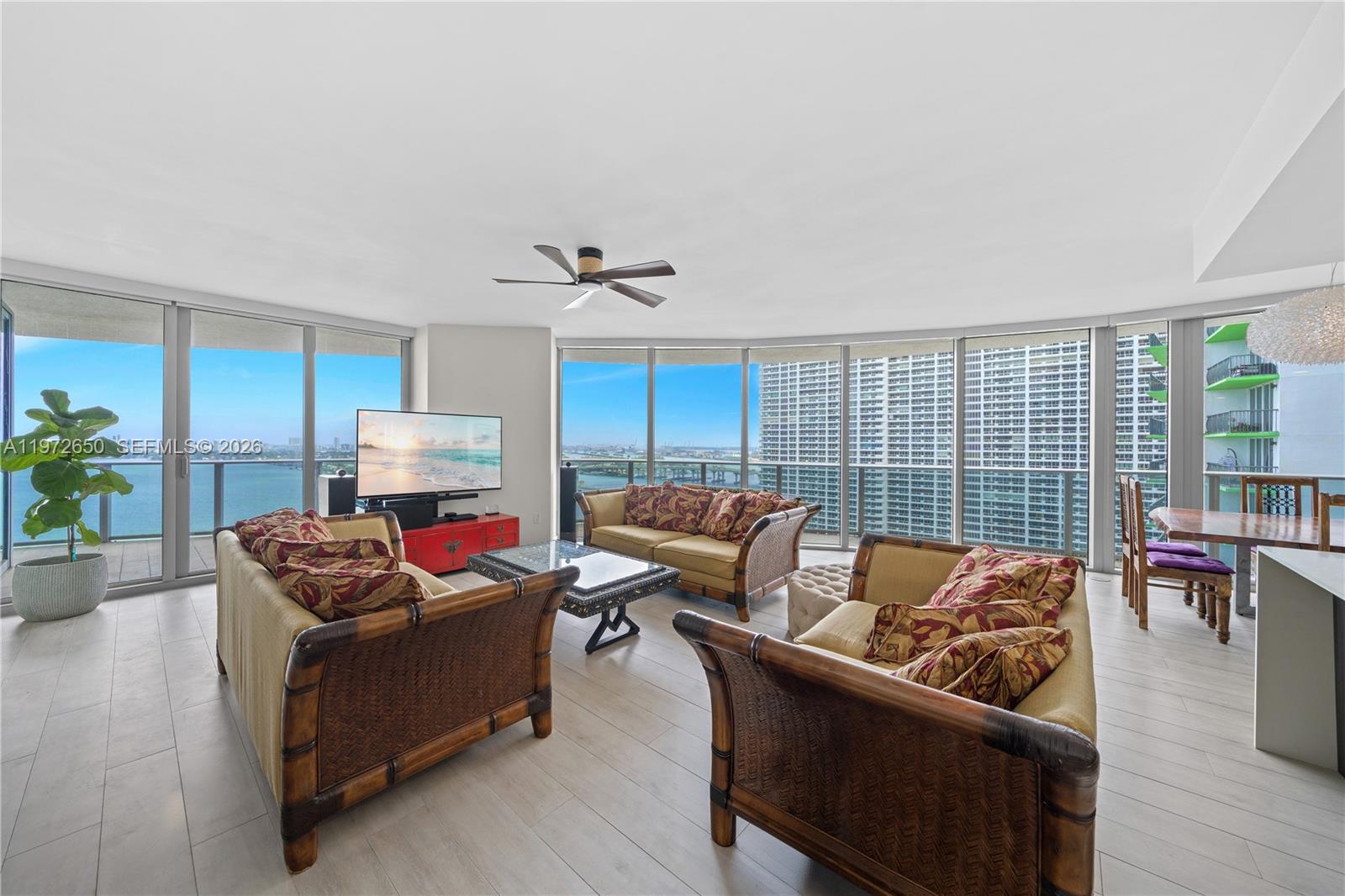 ARIA ON THE BAY CONDO - Residential