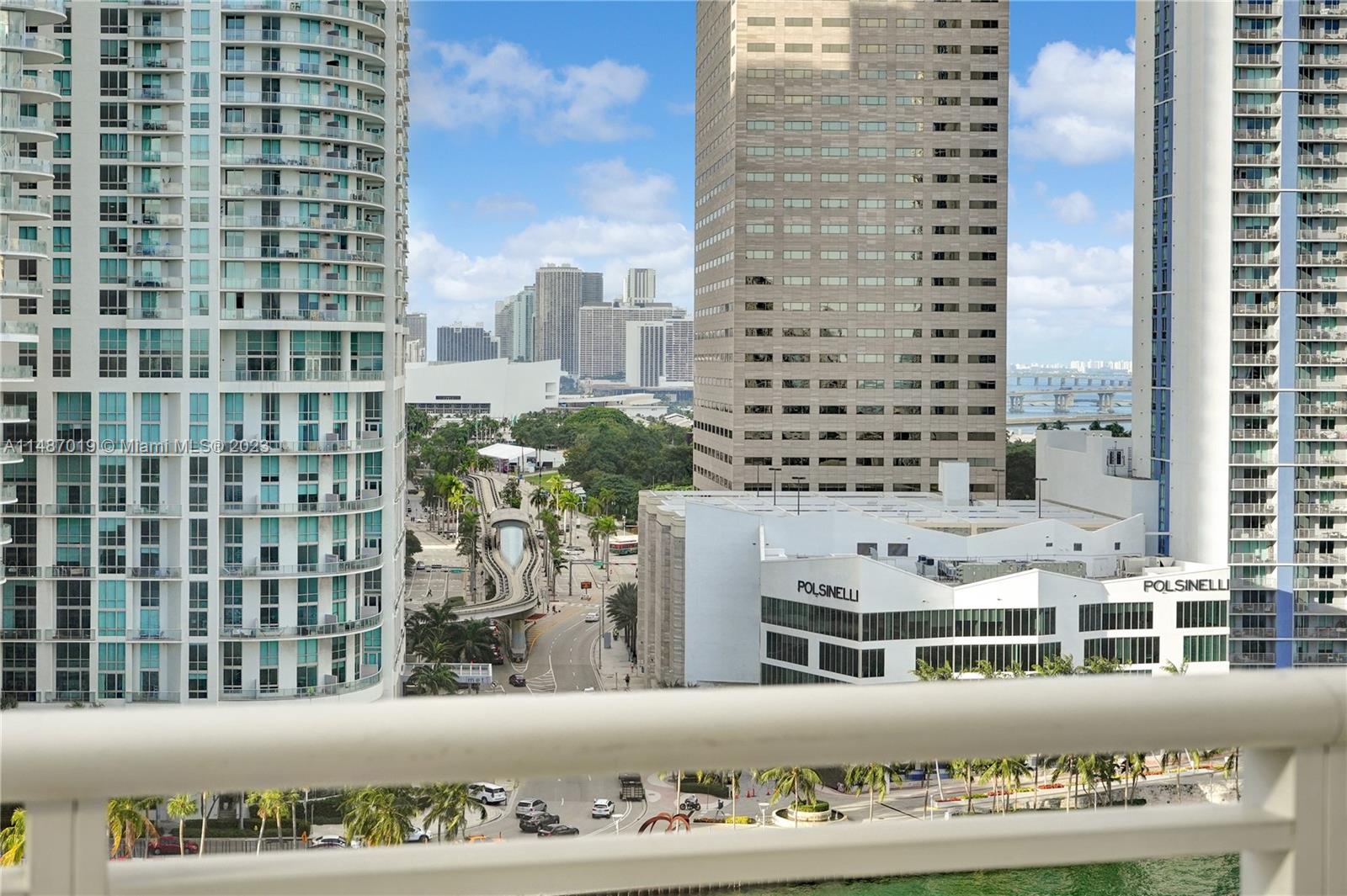 CARBONELL CONDO - Residential Lease
