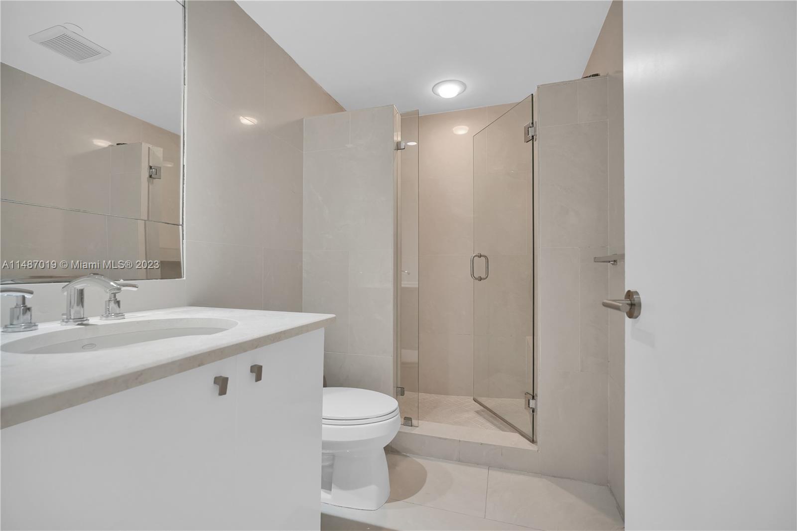 CARBONELL CONDO - Residential Lease