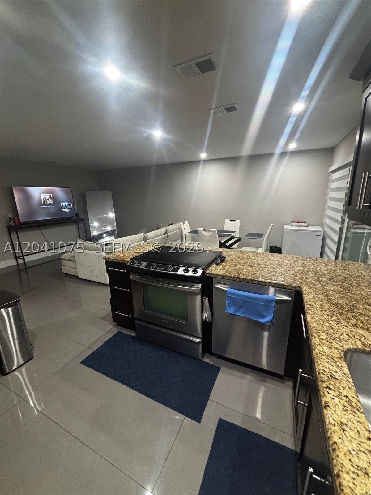 PEMBROKE LAKES SOUTH - Residential