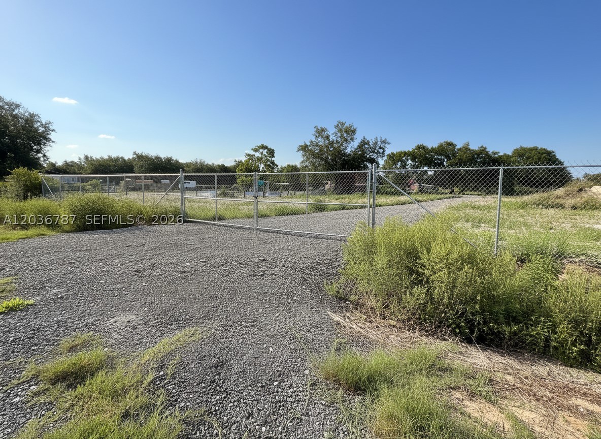 MONTURA RANCH ESTATES - Land
