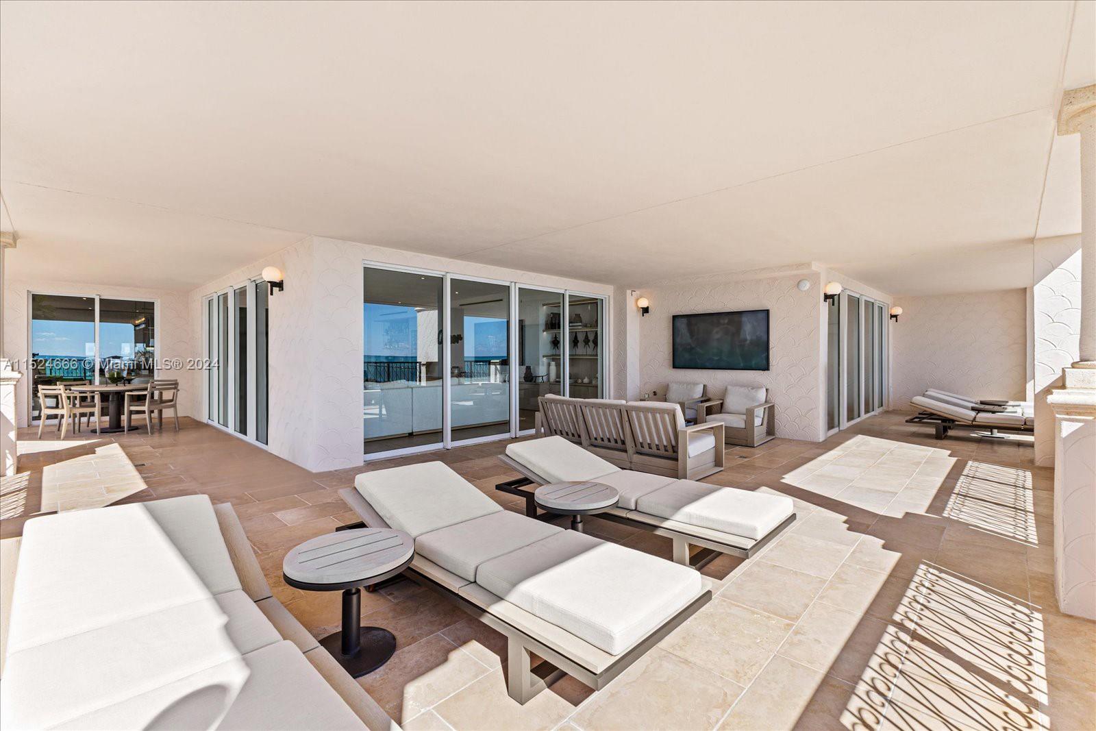 7600 OCEANSIDE AT FISHER - Residential