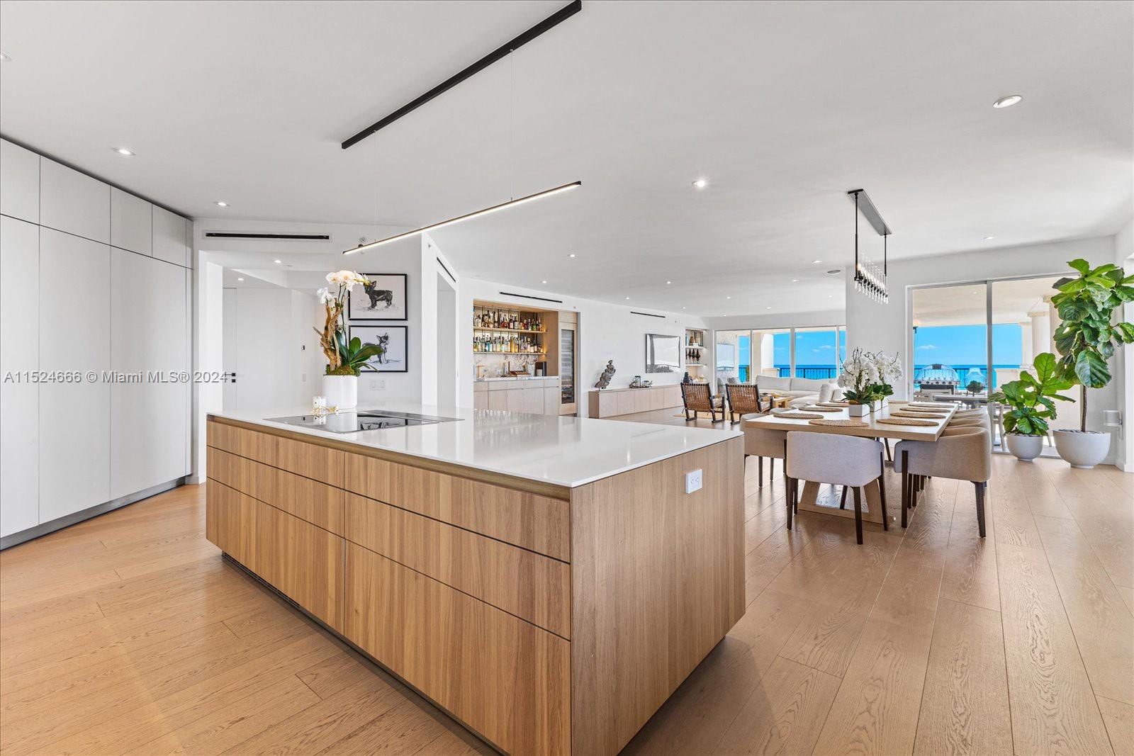 7600 OCEANSIDE AT FISHER - Residential