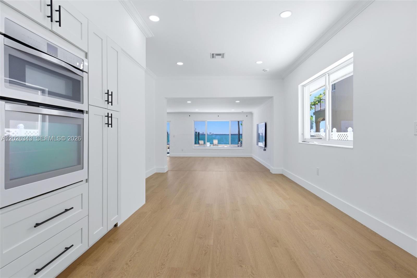 TREASURE ISLAND - Residential Lease