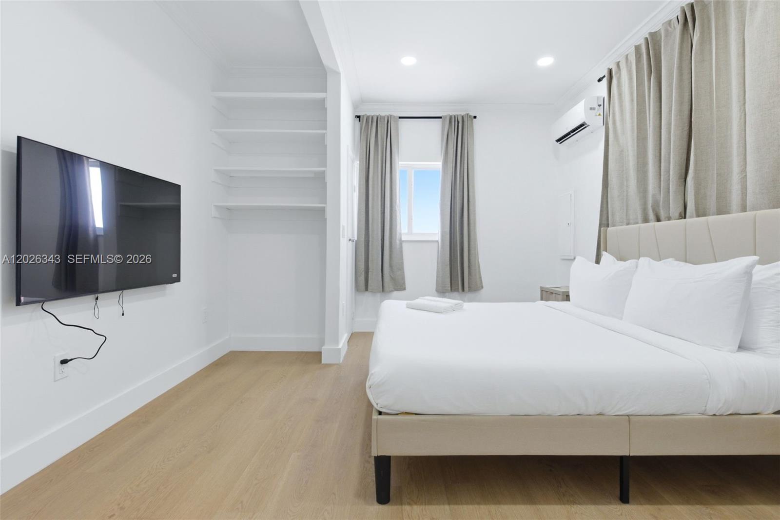 TREASURE ISLAND - Residential Lease