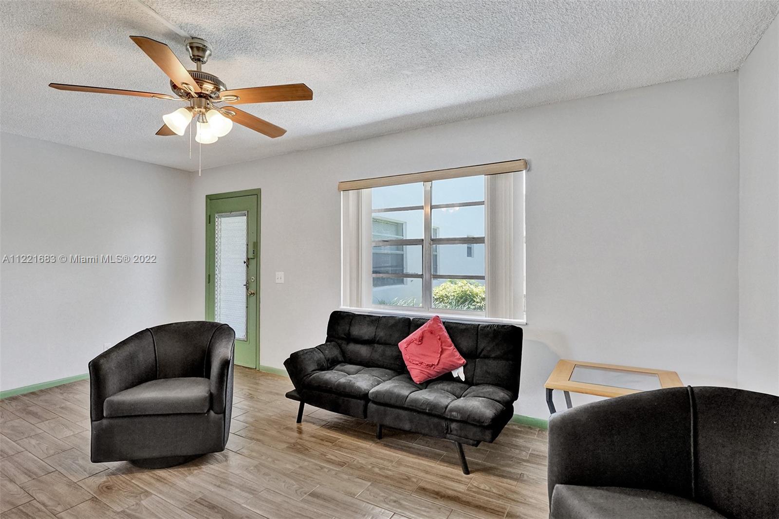 KINGS POINT BURGUNDY COND - Residential