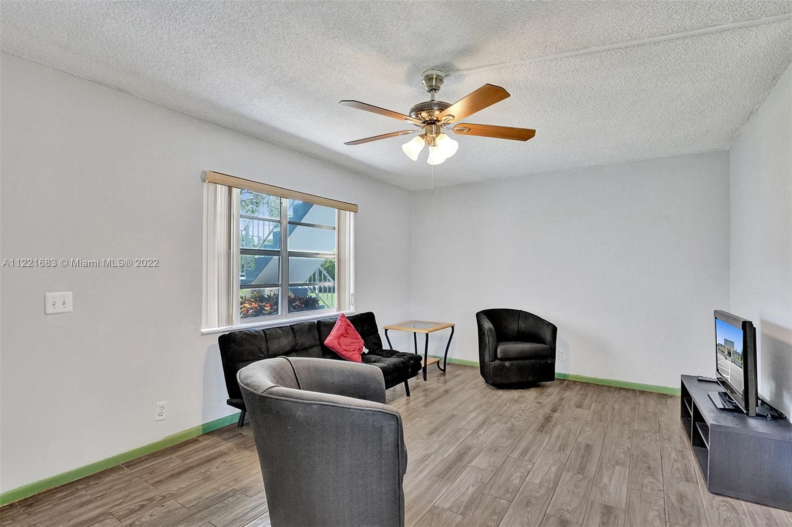KINGS POINT BURGUNDY COND - Residential