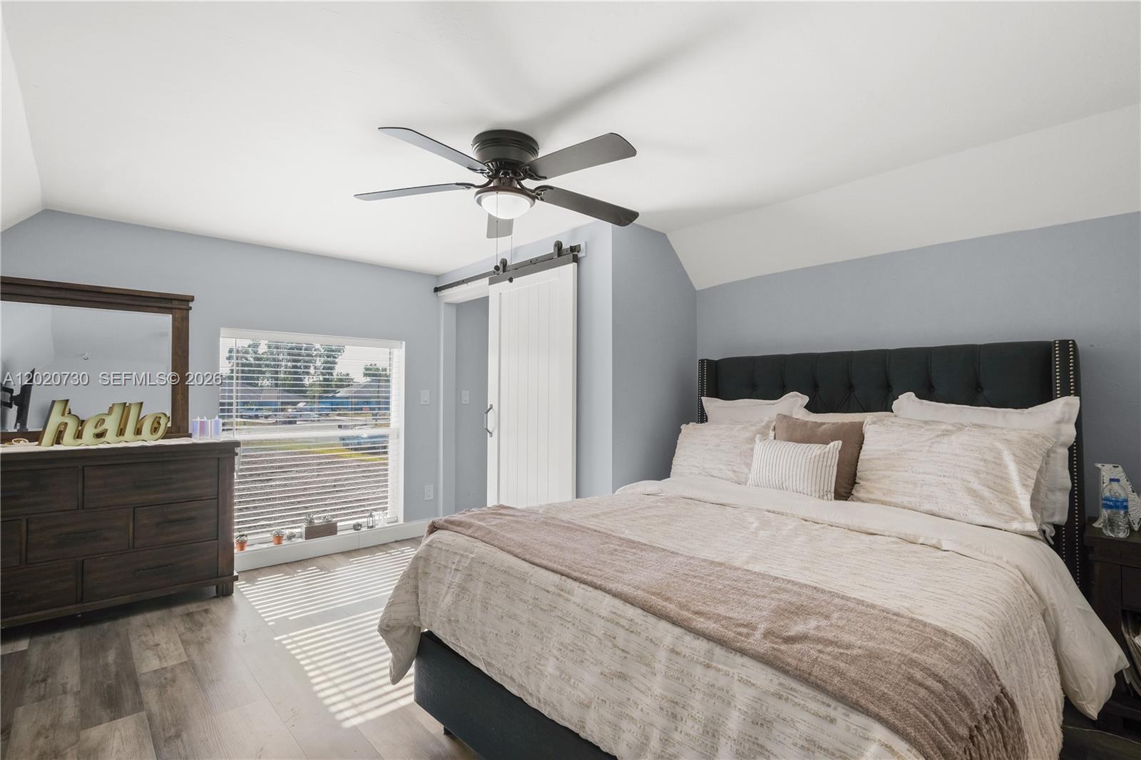 San Carlos Park - Residential