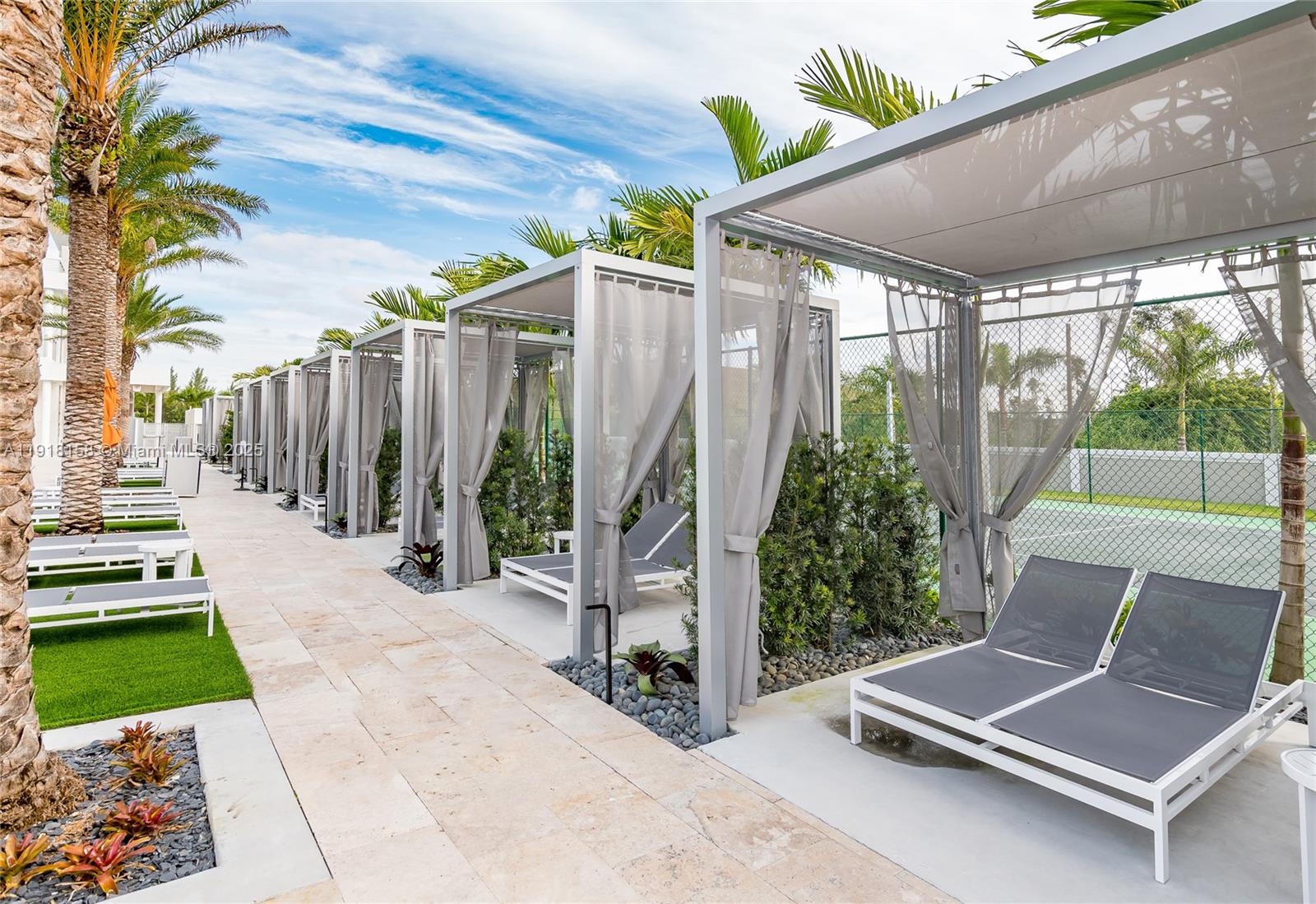 LANDMARK AT DORAL CONDO N - Residential