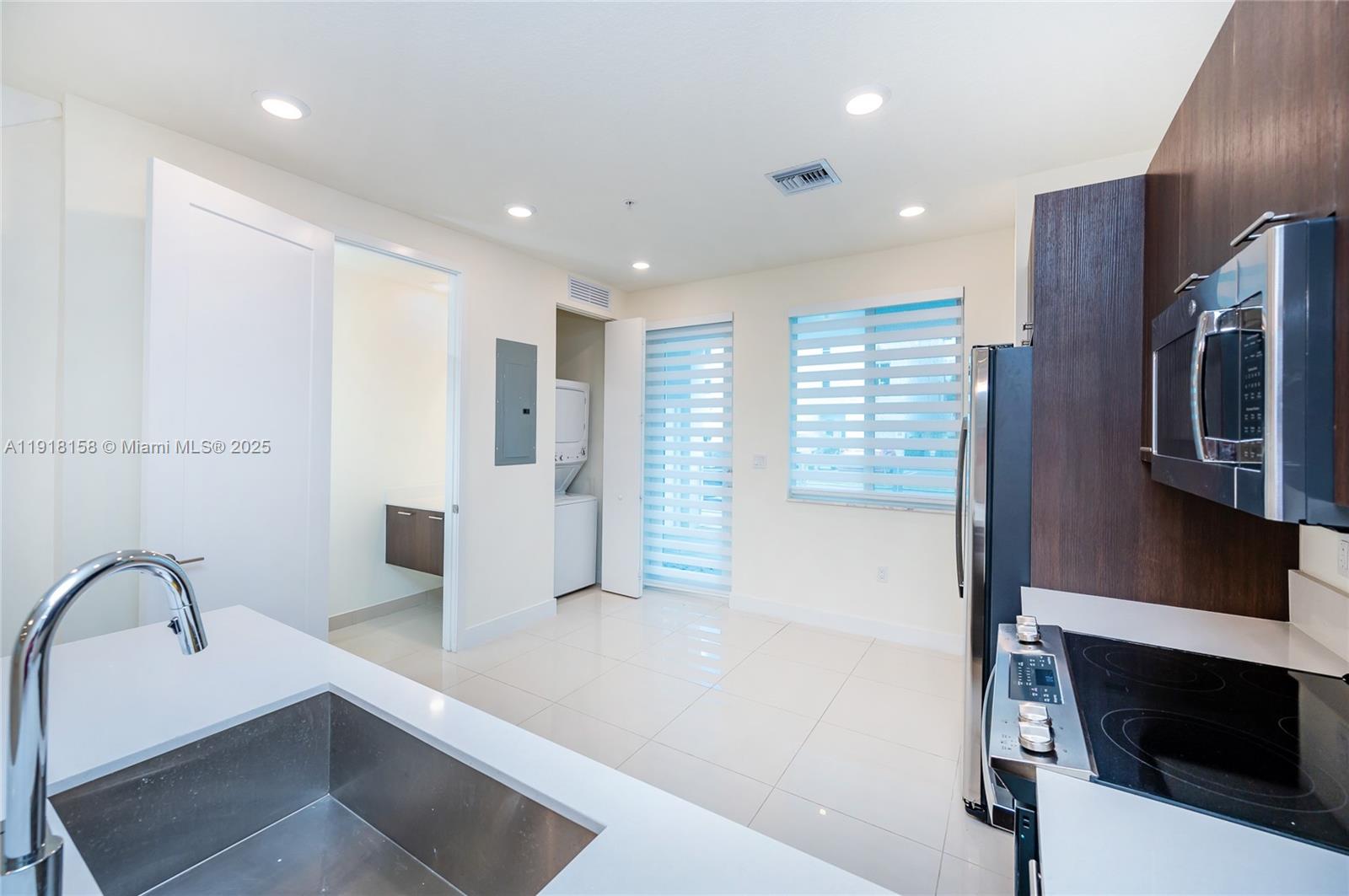 LANDMARK AT DORAL CONDO N - Residential