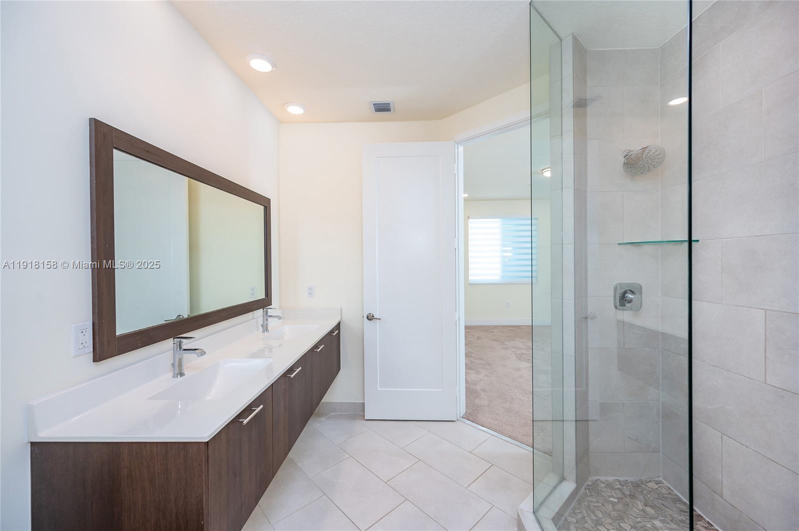 LANDMARK AT DORAL CONDO N - Residential