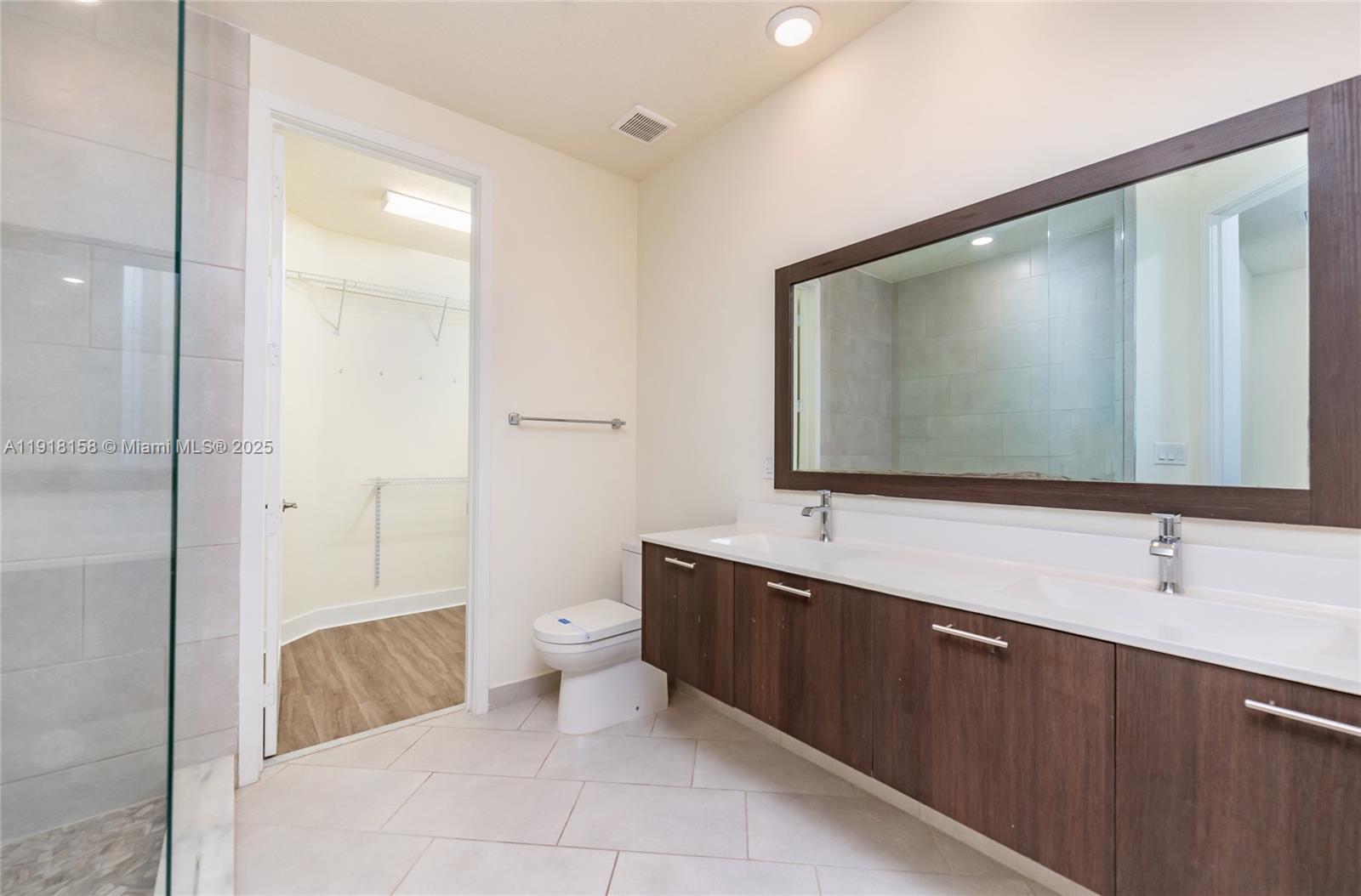 LANDMARK AT DORAL CONDO N - Residential