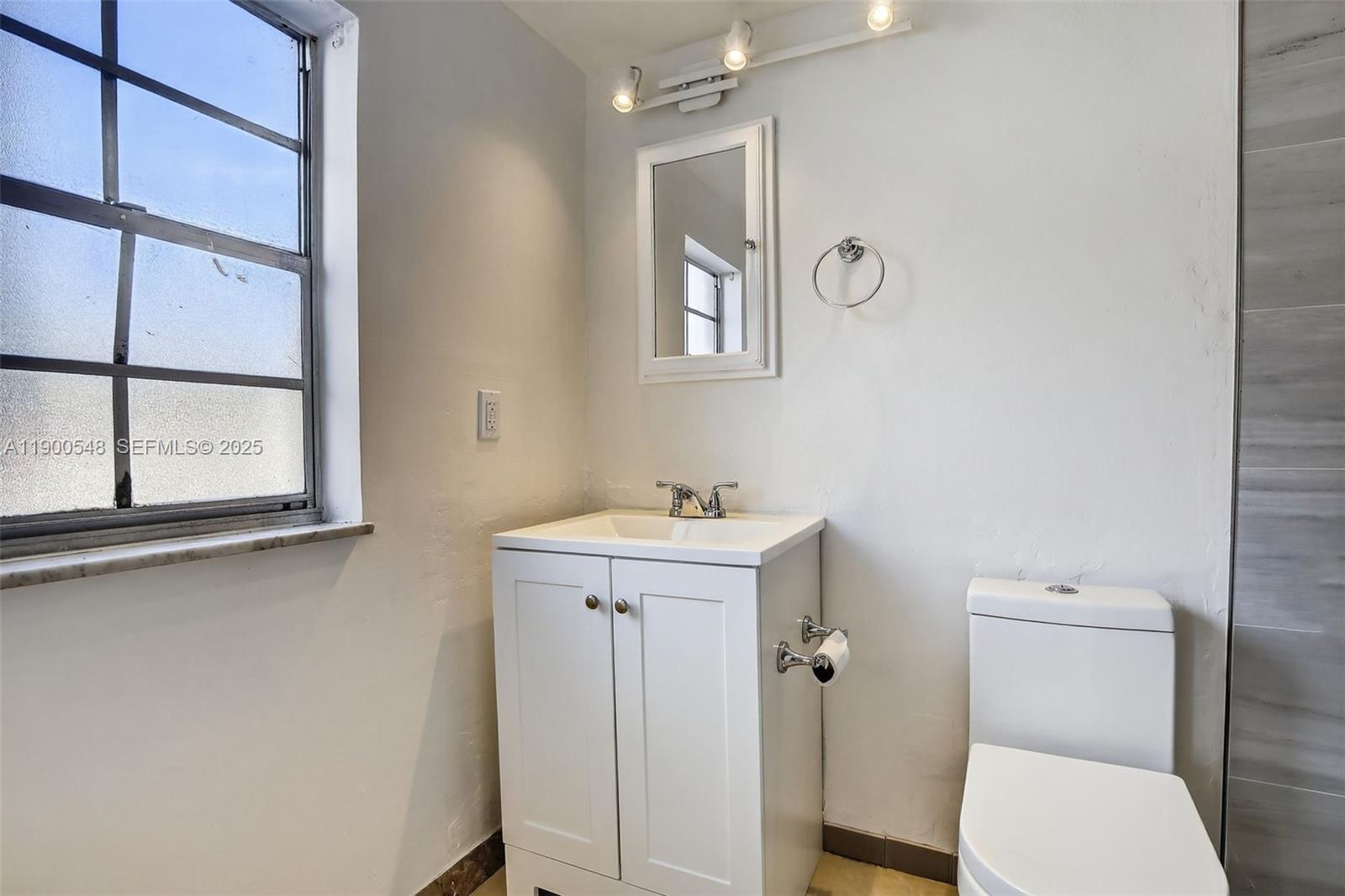 SEA BREEZE II CONDO - Residential Lease