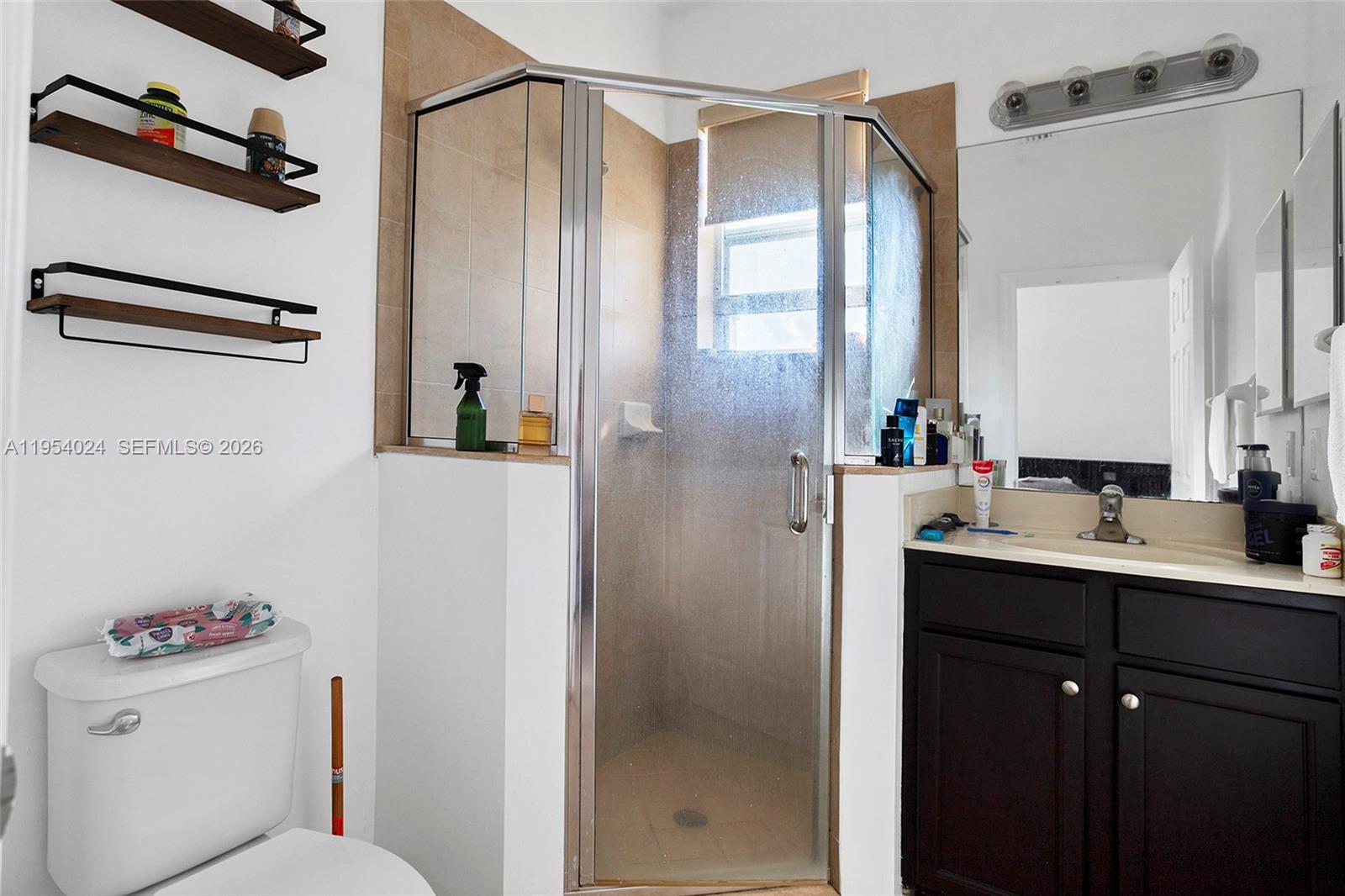 KENDALL COMMONS TOWNHOMES - Residential