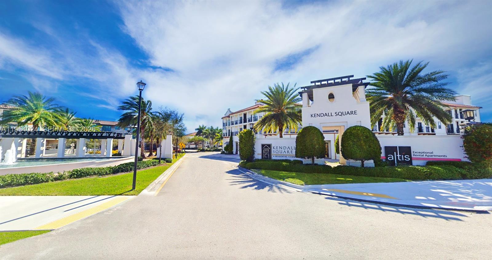 KENDALL COMMONS TOWNHOMES - Residential
