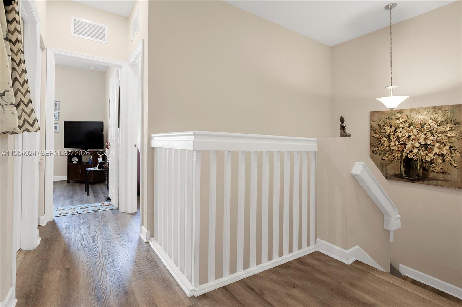 KENDALL COMMONS TOWNHOMES - Residential
