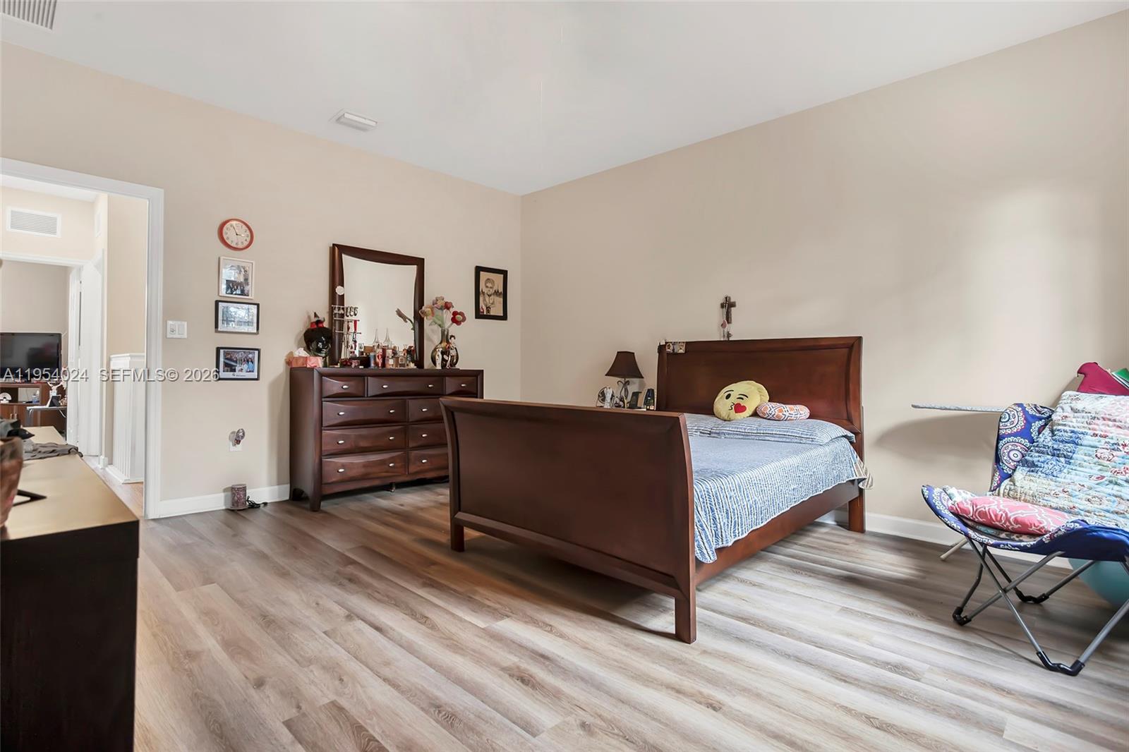 KENDALL COMMONS TOWNHOMES - Residential