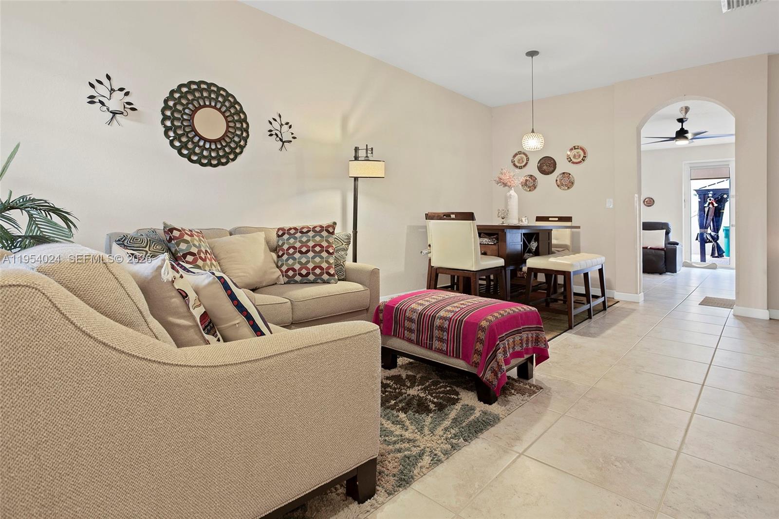 KENDALL COMMONS TOWNHOMES - Residential