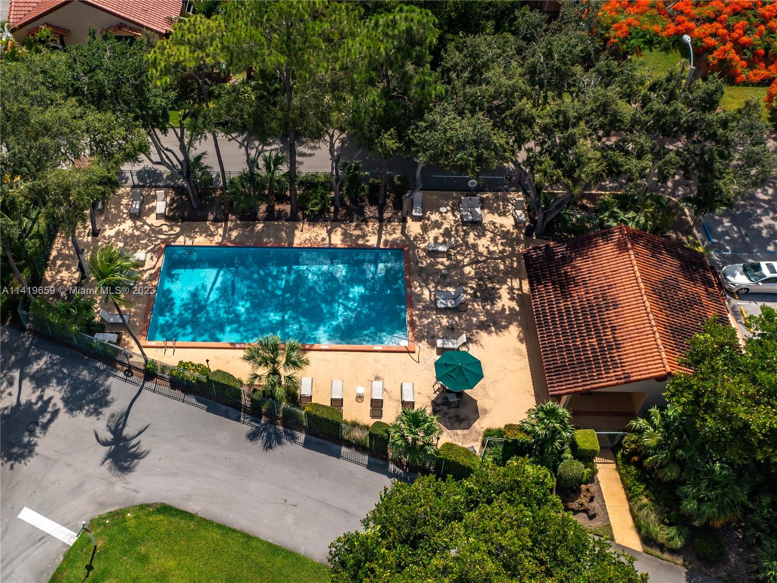 DADELAND COVE SEC 2 - Residential Lease