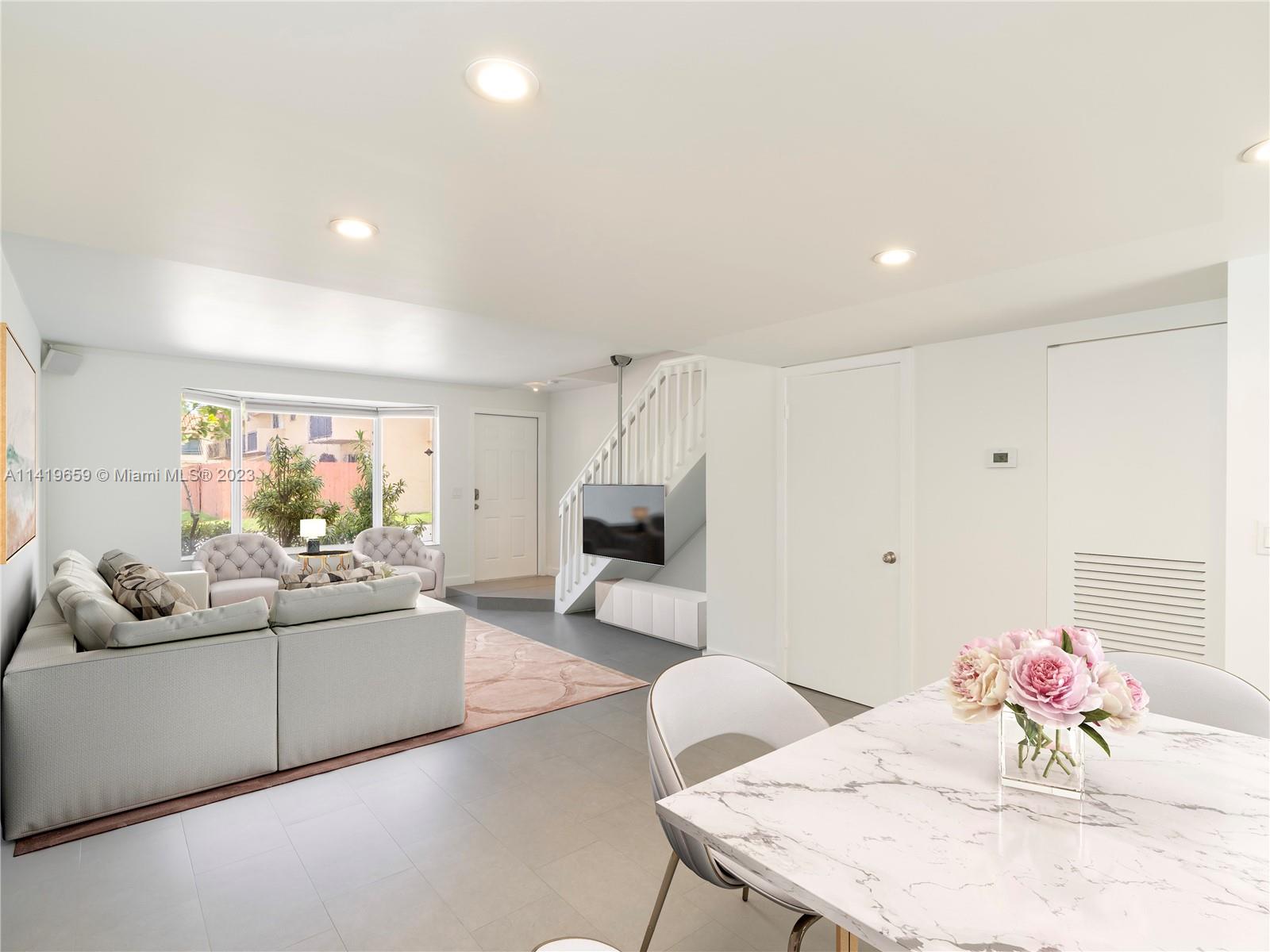 DADELAND COVE SEC 2 - Residential Lease