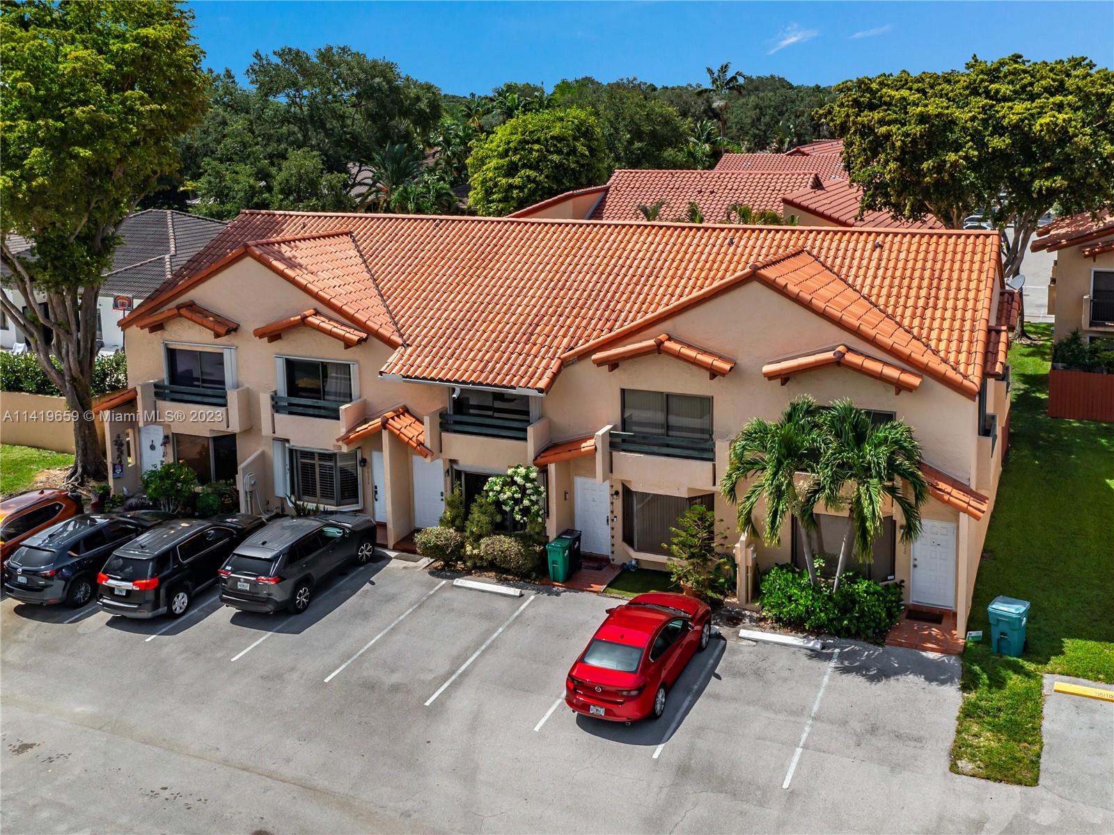 DADELAND COVE SEC 2 - Residential Lease