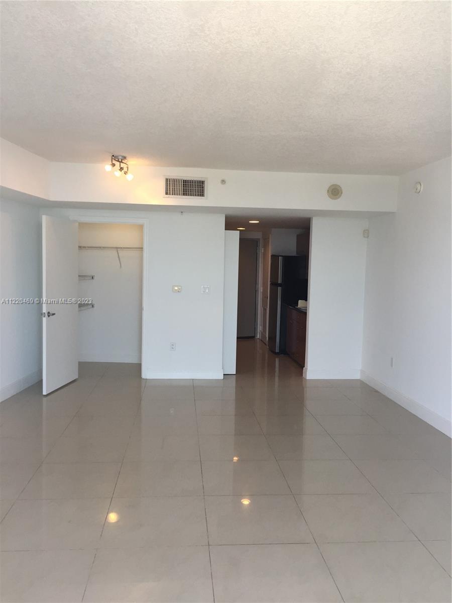 OPERA TOWER CONDO - Residential