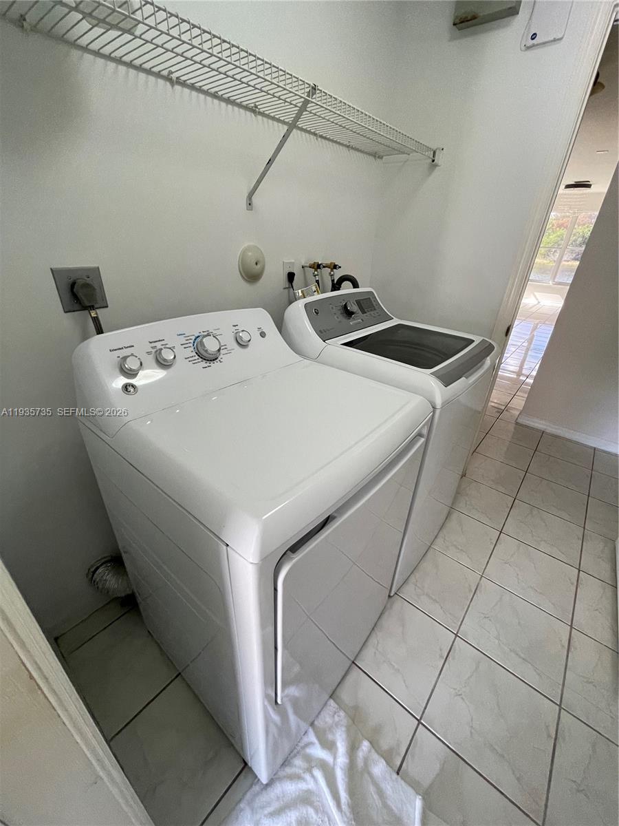 SILVER LAKES PHASE III - Residential