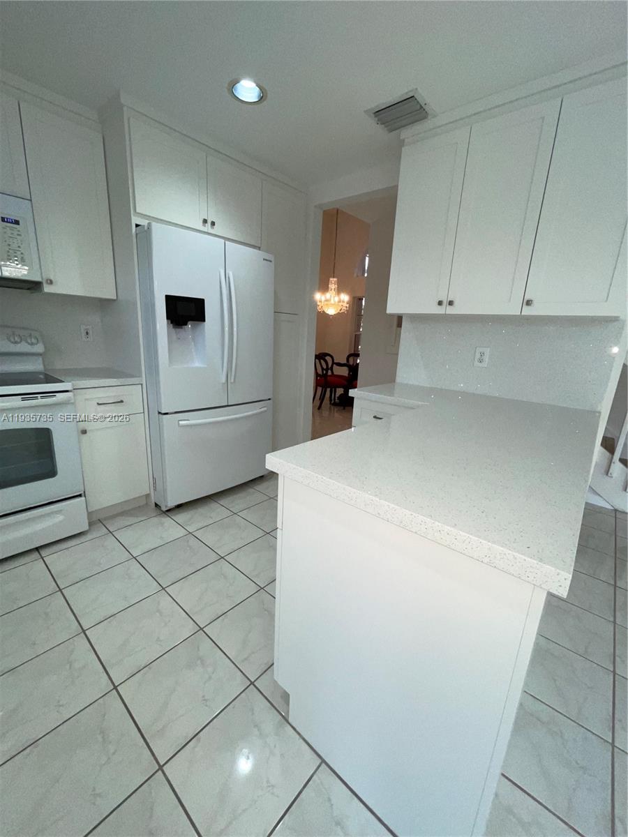 SILVER LAKES PHASE III - Residential